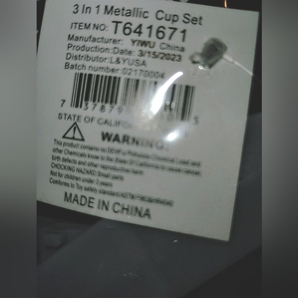 Nwt..LARGE.. 3 in one metal cup set... light and dark silver ...STILL IN PLASTIC - Picture 1 of 3